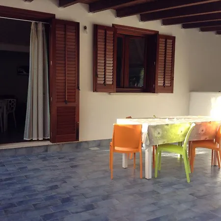 Cala Bucerno Dom wakacyjny Castelluzzo